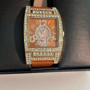 Gossip watch with leather band